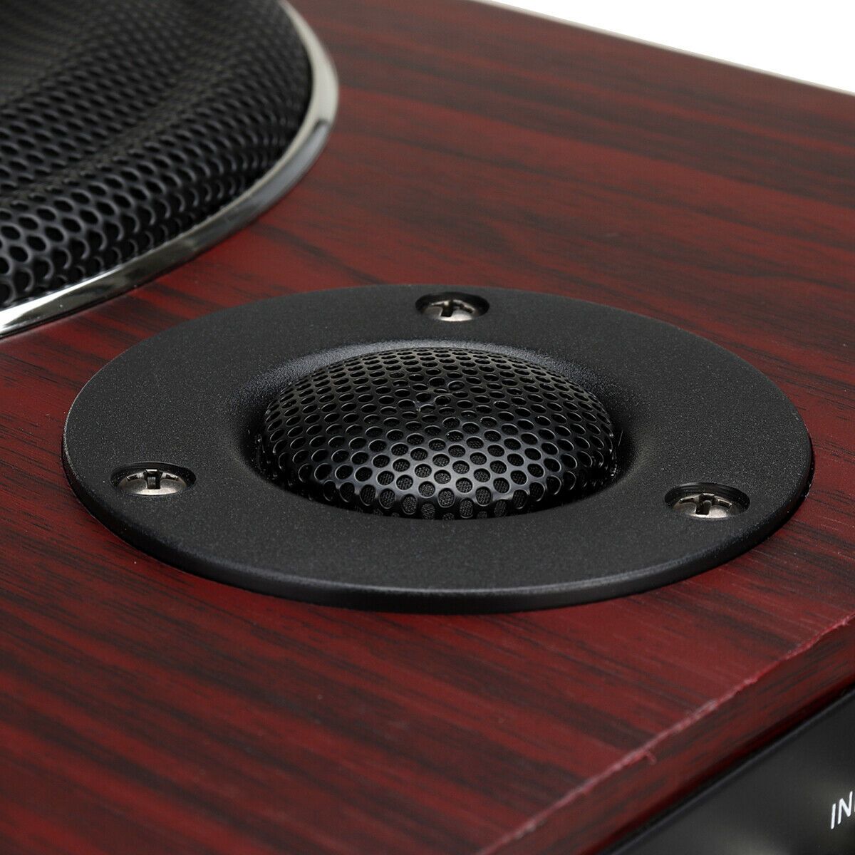 Kompakter Subwoofer — Optimale Leistung und Klangqualität