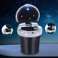 Brilantní mini popelník do auta - elegantní design a kouřotěsný uzávěr