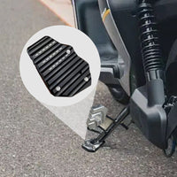 バイクとスクーター用の駐車サポート — 安定していて実用的 